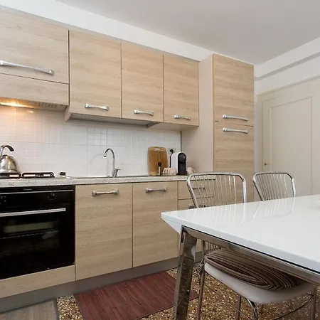 R3 Pearl Apartment