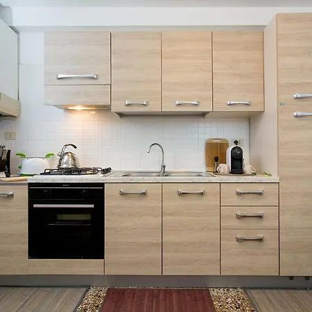 R3 Pearl Apartment