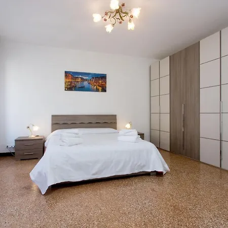 R3 Pearl Apartment